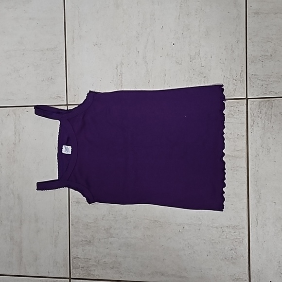 Tank Tops - Picture 2 of 5